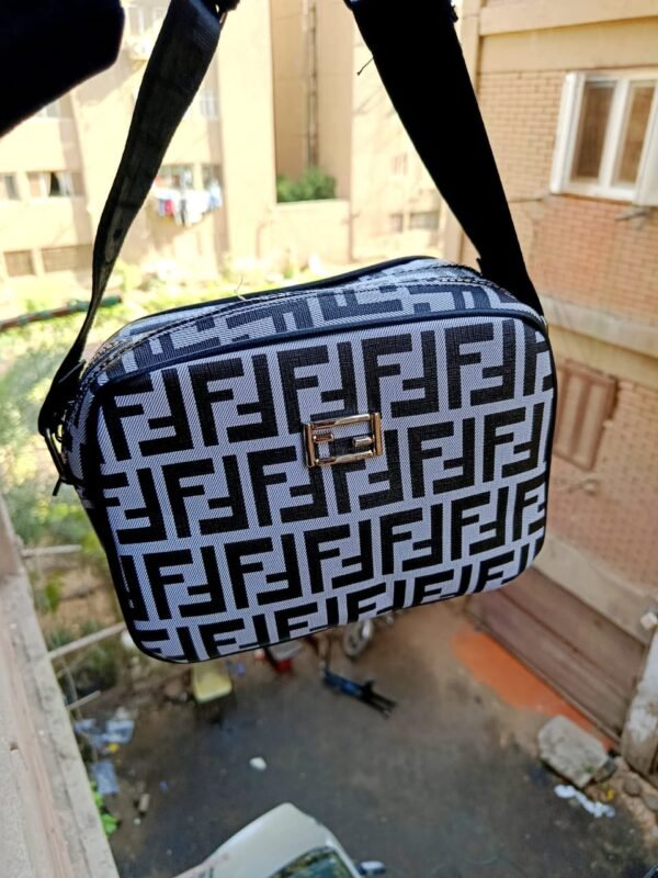 شنطه FENDI